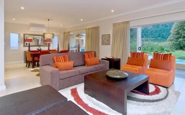 Lake Pleasant Living