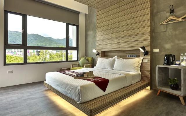 East Runnel Villa - Young
