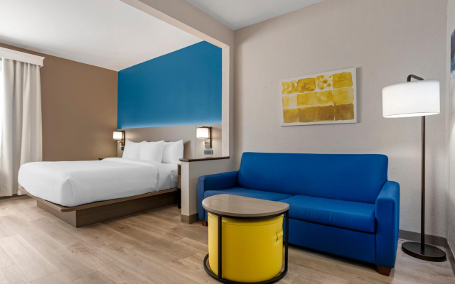 Comfort Suites Hattiesburg near University