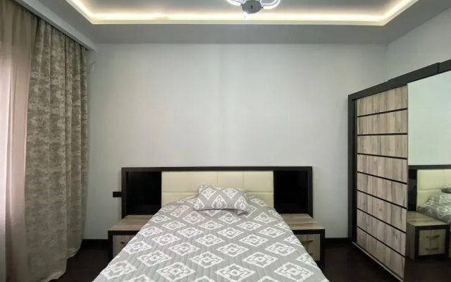 Apartment by Luxe Group TT666