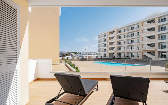 KAPLAN in Lagos with 2 bedrooms and 3 bathrooms