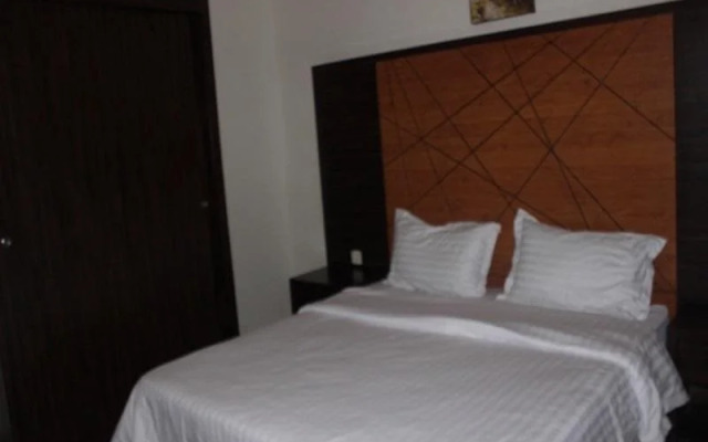 Ramada-Sa Ishbilya Apartment