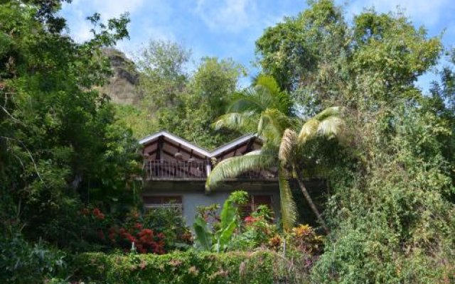 Uptown Guest House in Soufriere, St. Lucia from 224$, photos, reviews - zenhotels.com hotel front