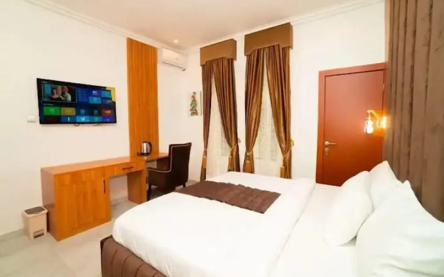 The Harmony Oasis Hotel and Suites