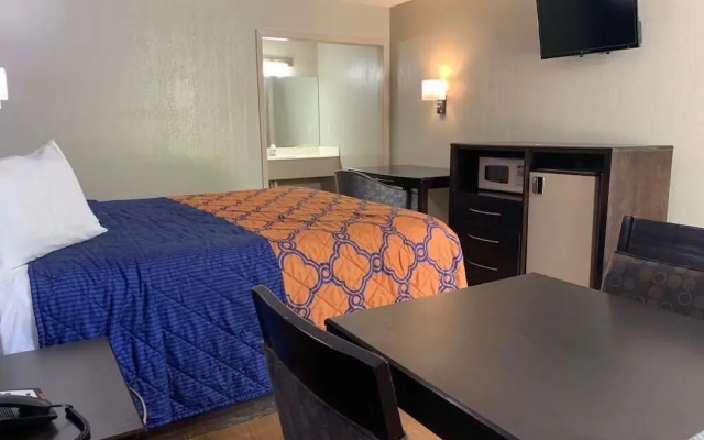 Relax Inn & Suites