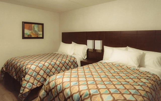 Deluxe Inn