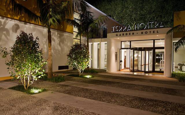 Terra Nostra Garden Hotel вид на фасад