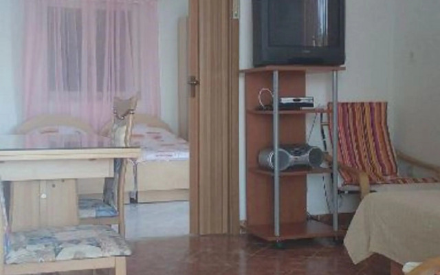 RANKO - 50 M FROM THE BEACH - B1 LOđA (2+1)
