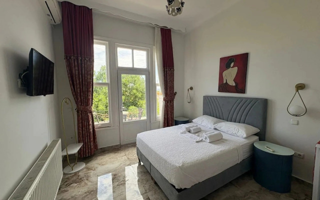 Ada Antik Otel