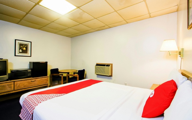 OYO Hotel Chapmanville Inn, WV - Hwy 119