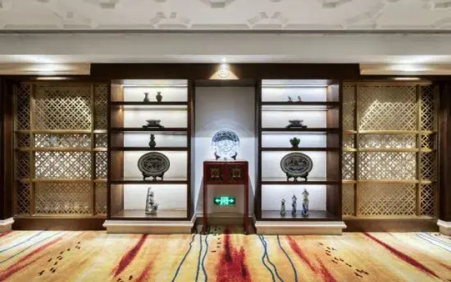 Haining Hotel