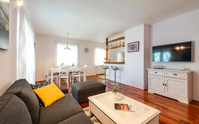 Apartment Miljas