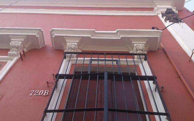 Отель Home and Hostel Мексика, Гвадалахара - отзывы, цены и фото номеров - забронировать отель Home and Hostel онлайн вид на фасад