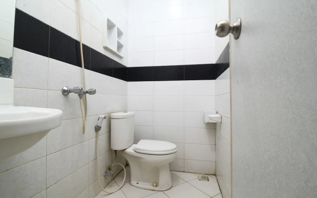 Airy Panakkukang Boulevard Ruko Ruby 51 Makassar
