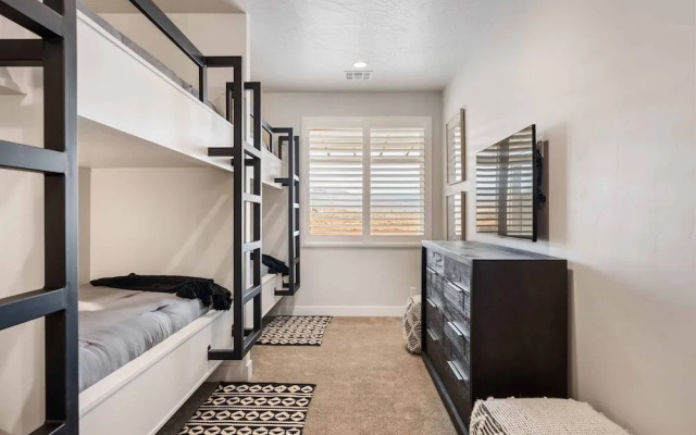 Desert Daydream 4 Bedroom Townhouse