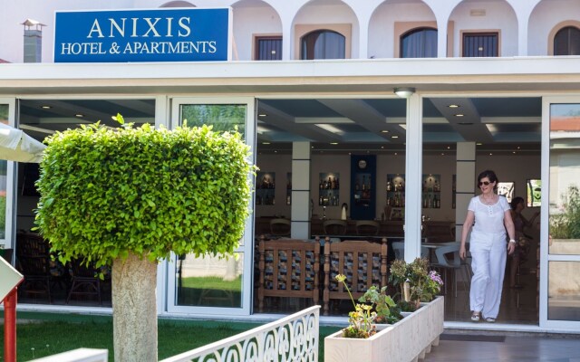 Anixis Hotel вид на фасад