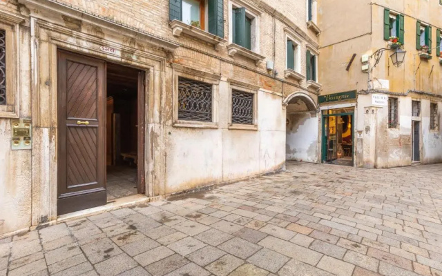 Ca' del Pozzo Loft Apartment