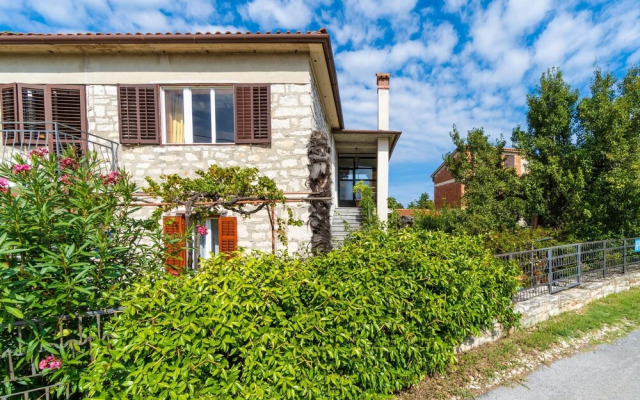 Nice Home in Umag With Wifi and 1 Bedrooms