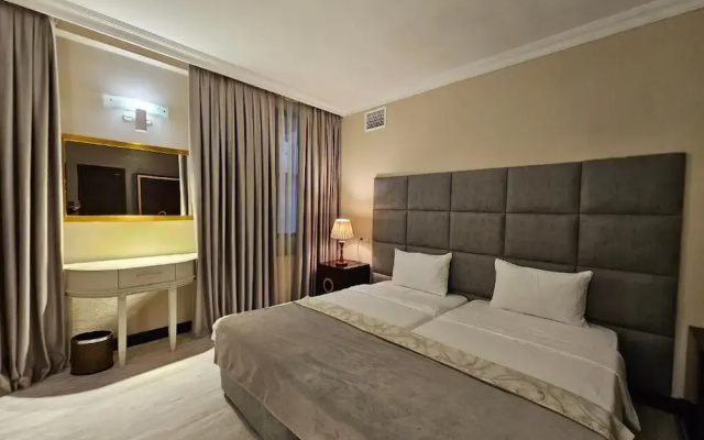 Crown Apartments