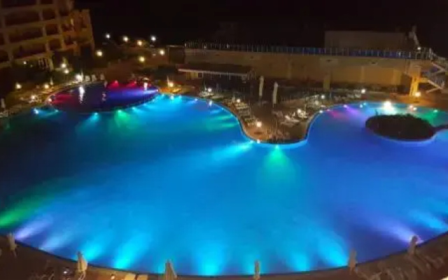 Apartments in Grand Midia Aheloy Palace