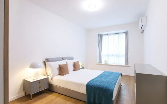 Tyms 3BR 2BA Apt Near Stadium Line 1 4