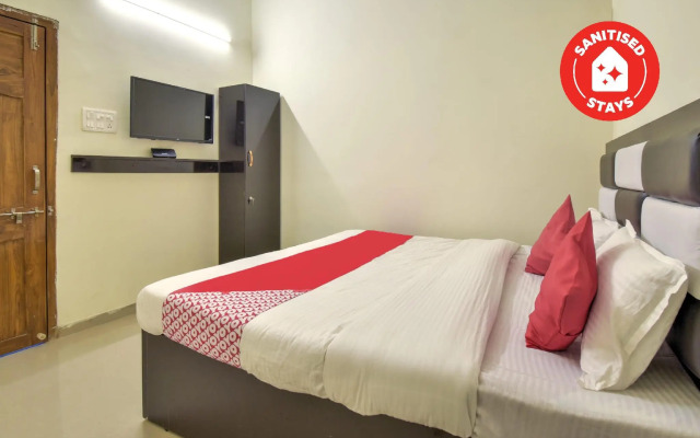 OYO 71736 Happy Stay Inn