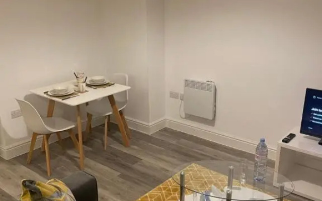 #0310 - Lovely 1 Bedroom apartment - Free parking