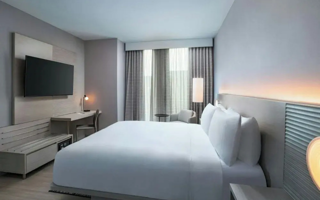 AC Hotel by Marriott Phoenix North Norterra