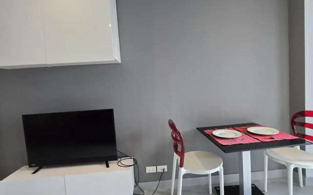 1 BR Condo in good location NV402