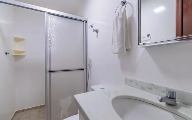Apt w/ Balcony 150m From Sea Meia Praia Rcb405