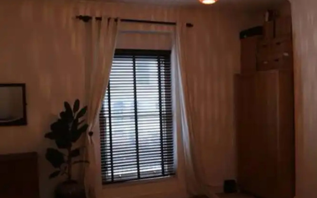1 Bedroom Flat With Skylights Sleeps 2