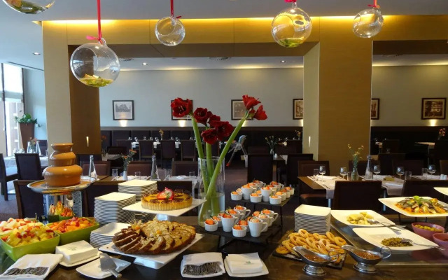 Holiday Inn Resort Warszawa Józefów**** by IHG
