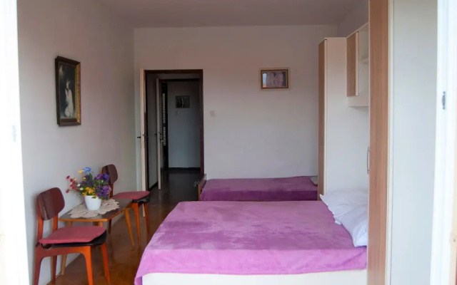 Apartments and Rooms Slavica