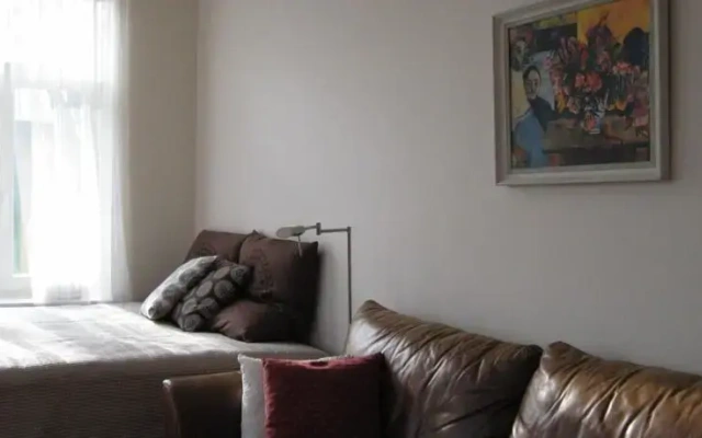 Apartment Sundaymorning