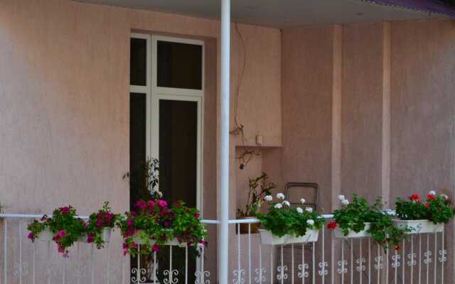 Lviv Euro hostel вид на фасад