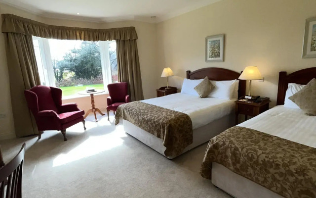 Loch Lein Country House