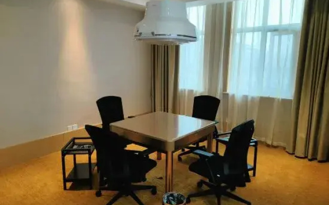 Xinxin Hotel (Linyi Longtan Road)