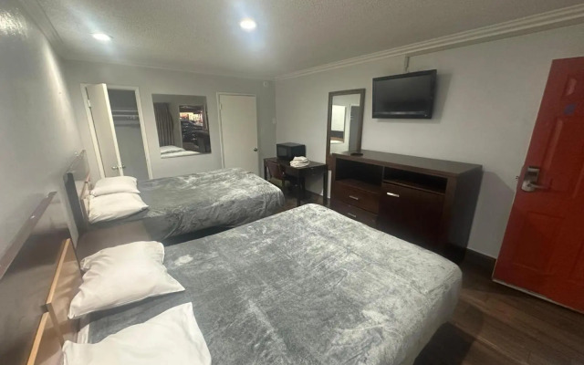 Pomona Lodge Motel