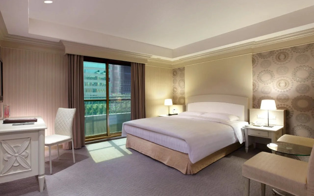 Rf Pretty Hotel