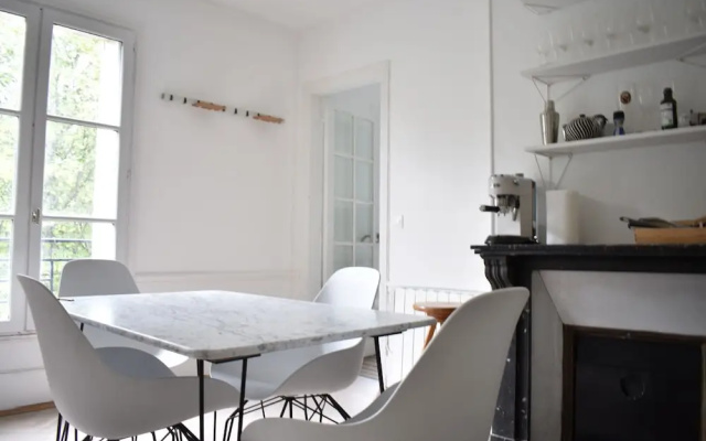 2 Bedroom Flat on Quai de Valmy