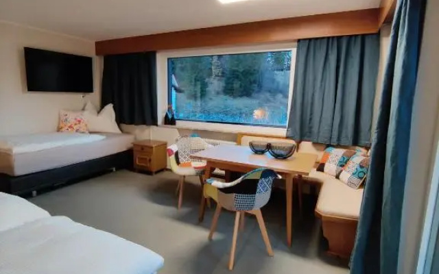 Alpinum Hostel
