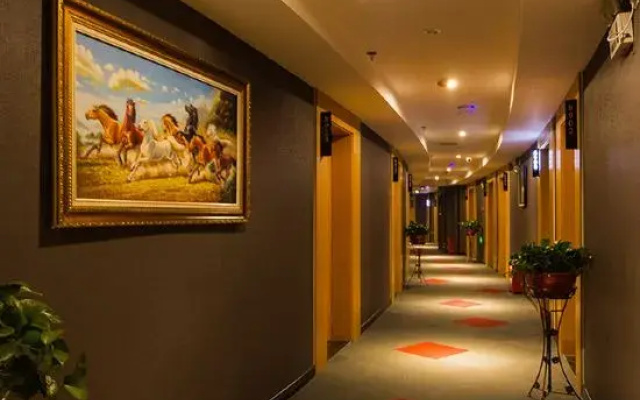 Thank Inn Chain Hotel (Zhengzhou Zhongyuan Futa Metro Station)