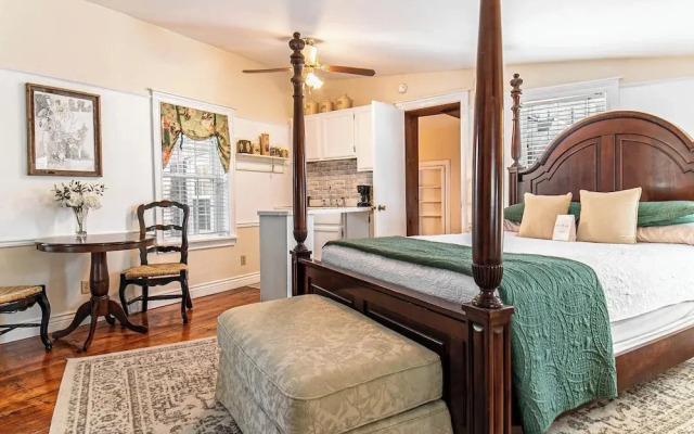 Miss Murphy's High Street Inn