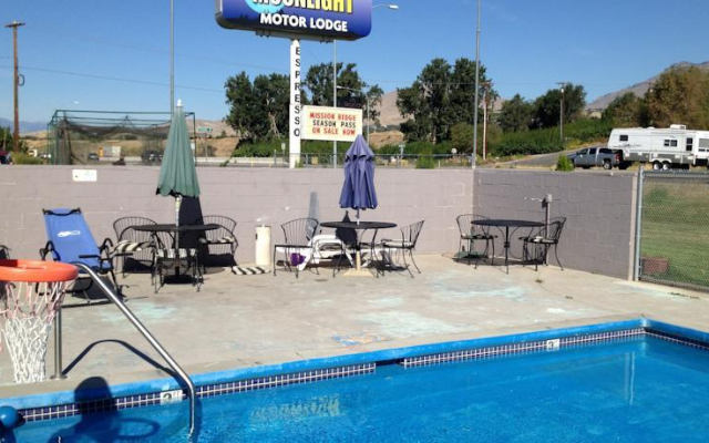 Moonlight Motor Lodge