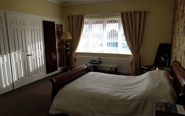 The Mayfair Lodge  Family Suite