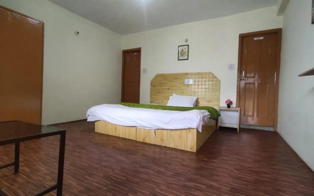 Manali top Inn & Cafe