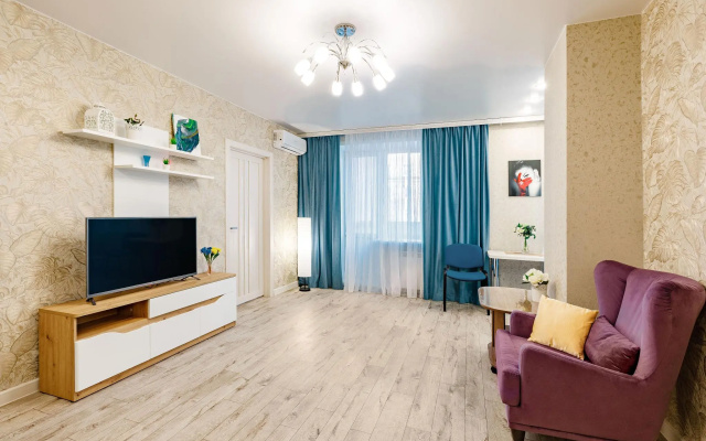 Аврора на улице Весенняя 19а