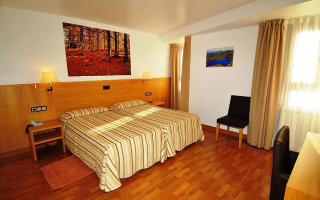 Hotel Lacreu