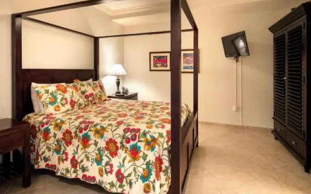 South Bay Beach Club Villa 2