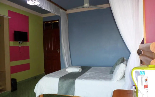 Pine Breeze Holiday Resort